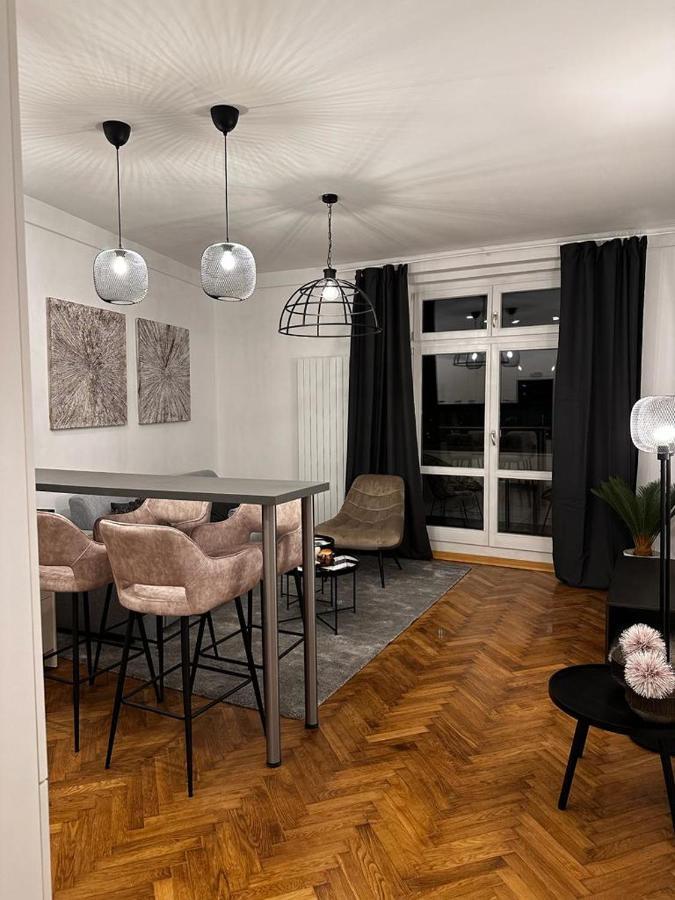 Riverside Apartment 카를로비바리 외부 사진